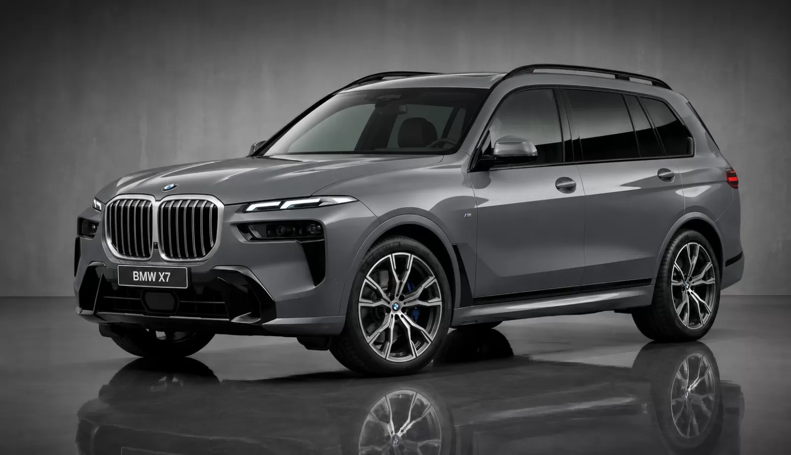 BMW X7 - image 1