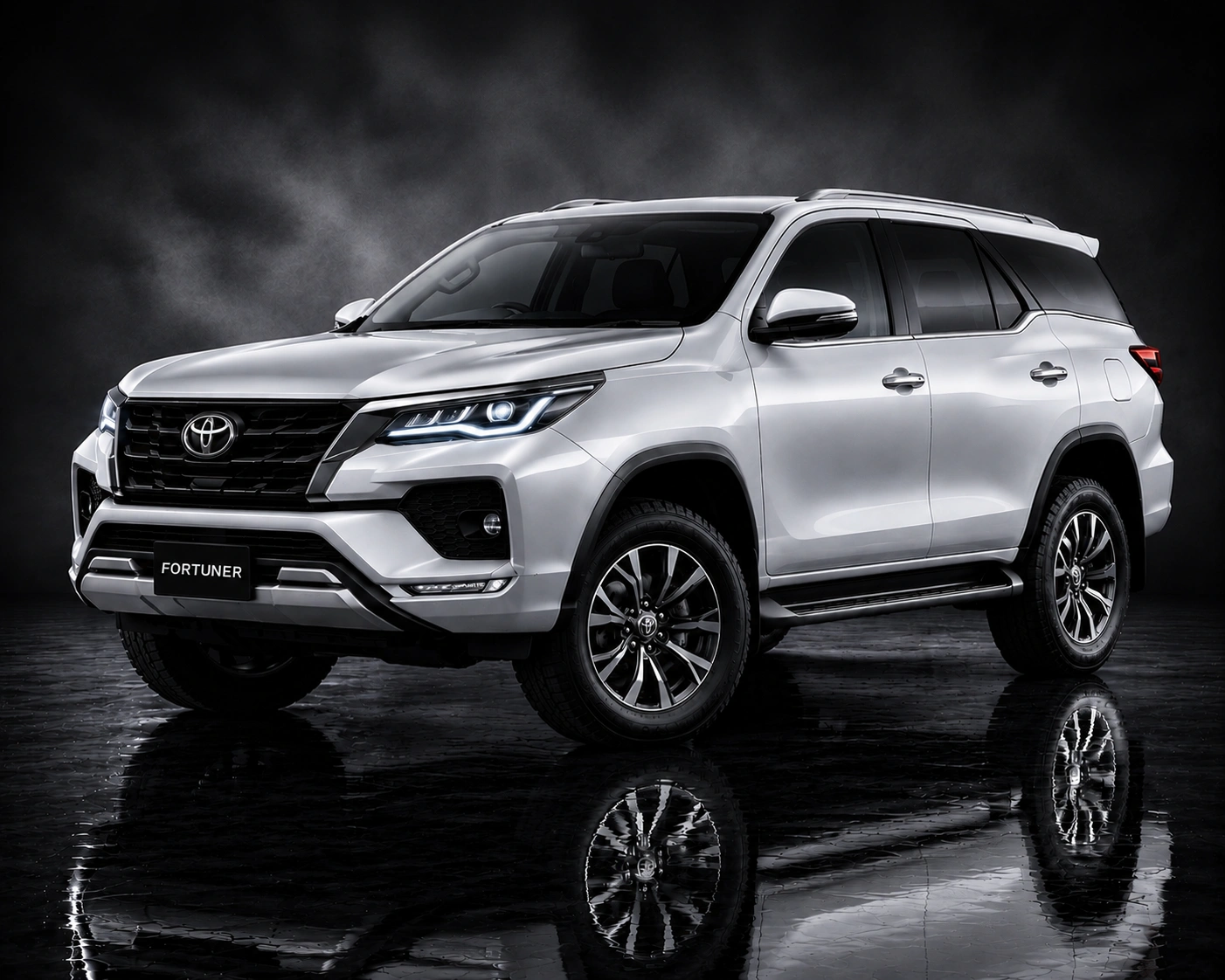 Toyota Fortuner - image 1